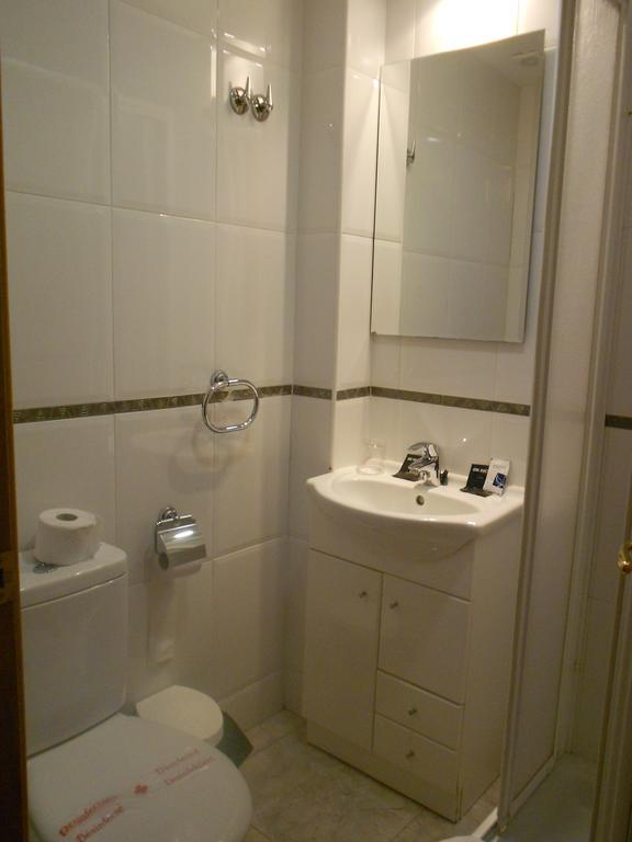 Hostal Ca La Irene Sant Vicens De Castellet Exterior photo